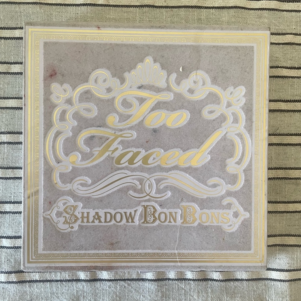 Too Faced Holiday Shadow Bon Bons palette